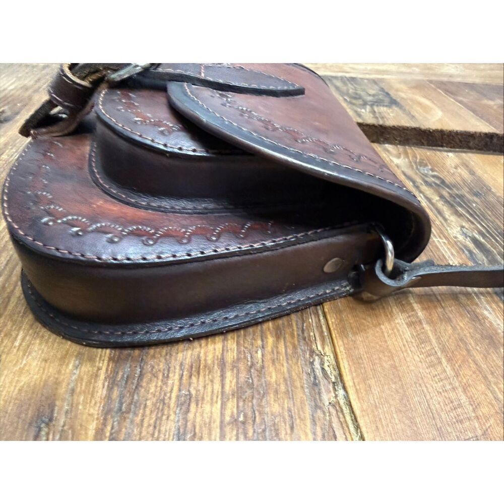 Beautiful Handmade leather shoulder bag - Picture 6 of 16